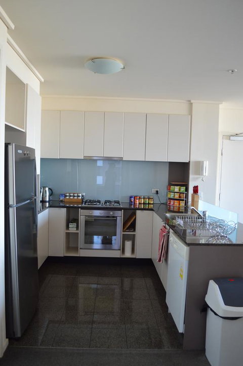 3BR Apartment At Victoria Tower Southbank - Food Delivery Shop 3