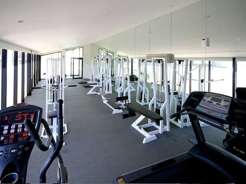 3BR Apartment At Victoria Tower Southbank - Food Delivery Shop 17