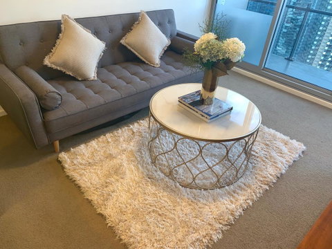 Luxury Apartments With View - Food Delivery Shop 28