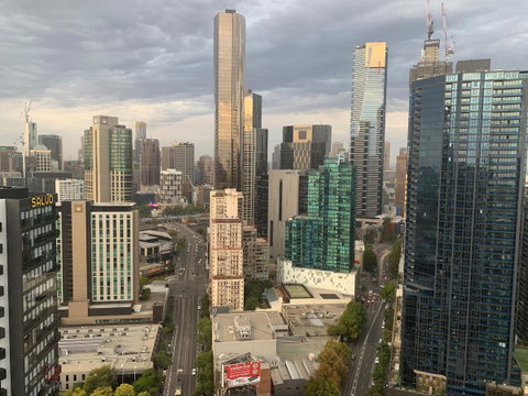 Luxury Apartments With View - Food Delivery Shop 35