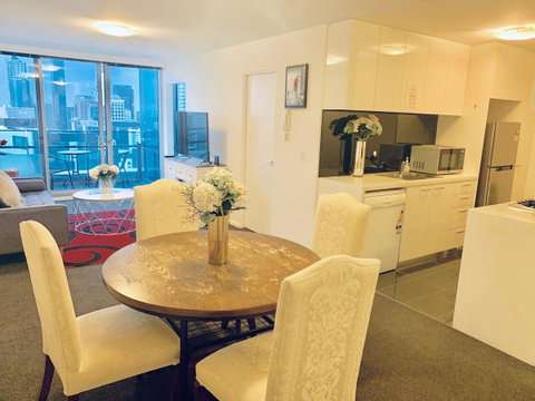 Luxury Apartments With View - Food Delivery Shop 6