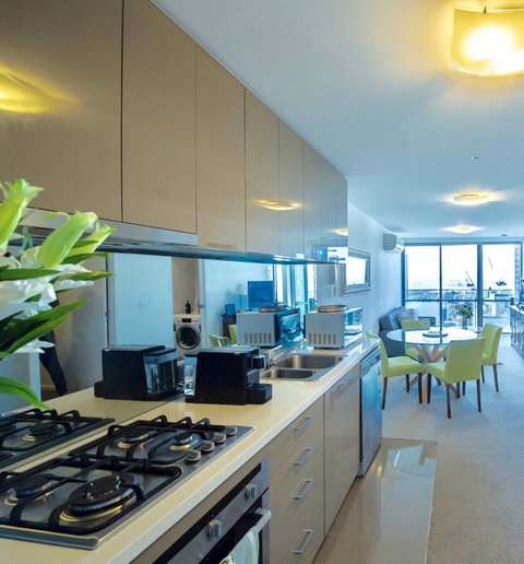 Luxury Apartments With View - Food Delivery Shop 3