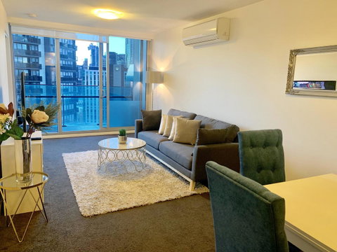 Luxury Apartments With View - Food Delivery Shop 5