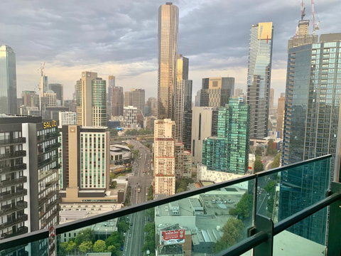 Luxury Apartments With View - Food Delivery Shop 1