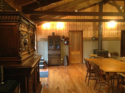 Mud Hollow Barn - Food Delivery Shop 9