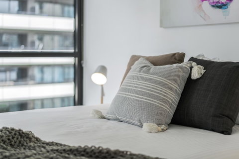 Complete Host Tiara Apartments - Food Delivery Shop 34