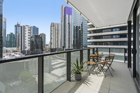 Complete Host Tiara Apartments - Food Delivery Shop 28