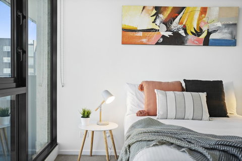 Complete Host Tiara Apartments - Food Delivery Shop 12