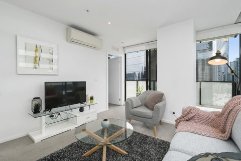 Complete Host Tiara Apartments - Food Delivery Shop 40