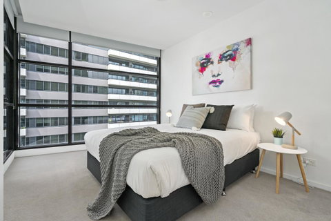 Complete Host Tiara Apartments - Food Delivery Shop 36