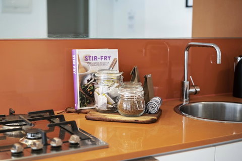 Complete Host Tiara Apartments - Food Delivery Shop 6