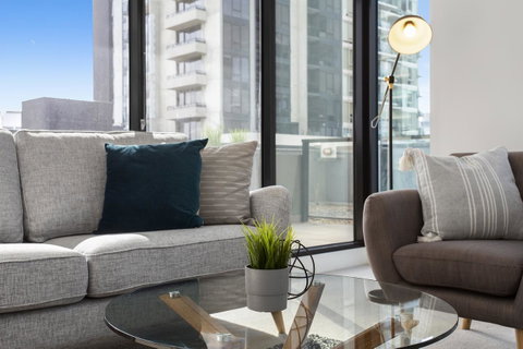 Complete Host Tiara Apartments - Food Delivery Shop 21