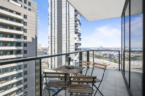 Complete Host Tiara Apartments - Food Delivery Shop 11