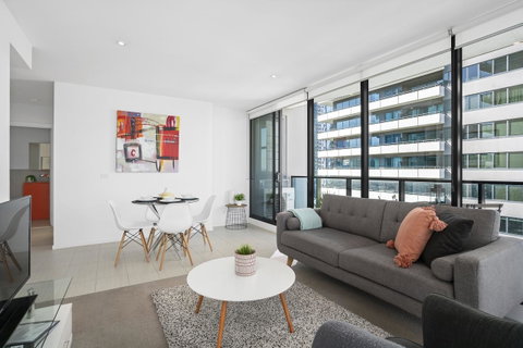 Complete Host Tiara Apartments - Food Delivery Shop 18
