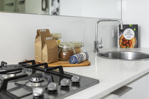 Complete Host Tiara Apartments - Food Delivery Shop 25