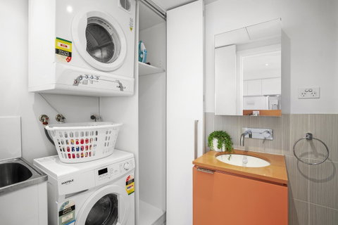 Complete Host Tiara Apartments - Food Delivery Shop 8