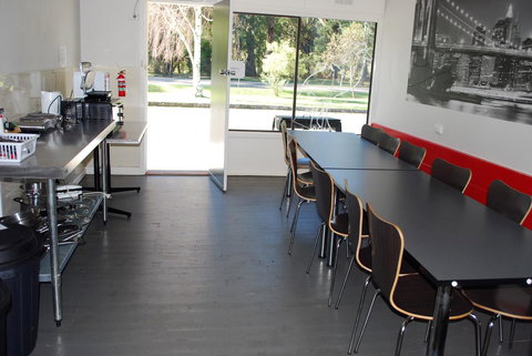 Gariwerd Motel - Pet Food Australia 37