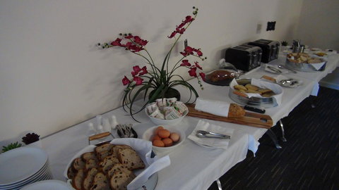 Gariwerd Motel - Pet Food Australia 33