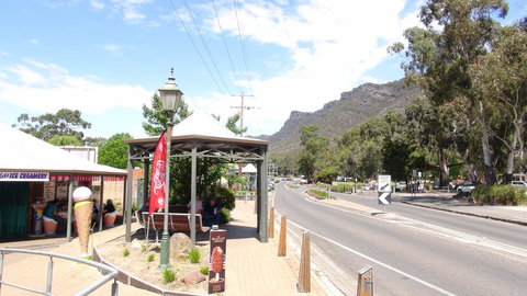 Gariwerd Motel - Pet Food Australia 19