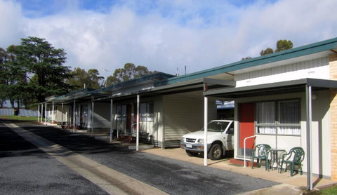 The Highlander Motel - 24HR Check In - Food Delivery Shop 37