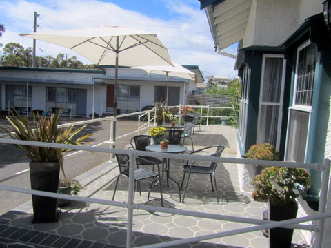 The Highlander Motel - 24HR Check In - Food Delivery Shop 38