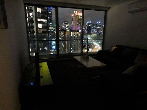 Cloud9 Luxury Apartments - Food Delivery Shop 16
