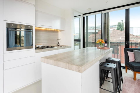 Modern Apartment In The Heart Of St Kilda - Food Delivery Shop 8