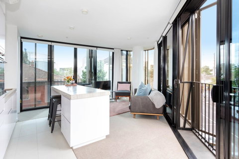 Modern Apartment In The Heart Of St Kilda - Food Delivery Shop 4