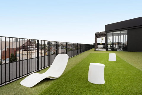 Modern Apartment In The Heart Of St Kilda - Food Delivery Shop 18