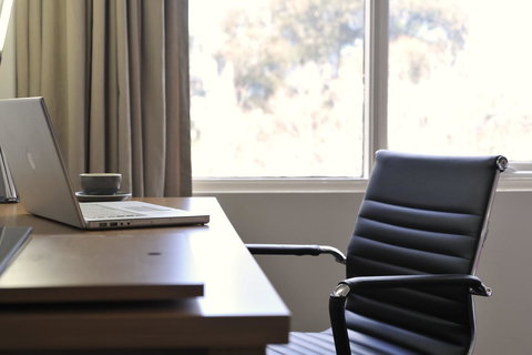 Mercure North Melbourne - Food Delivery Shop 15