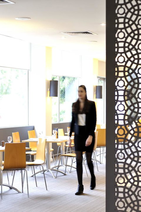 Mercure North Melbourne - Food Delivery Shop 34