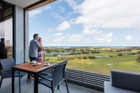 RACV Torquay Resort - Food Delivery Shop 4