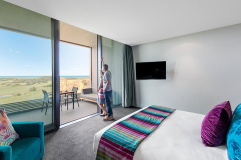 RACV Torquay Resort - Food Delivery Shop 3