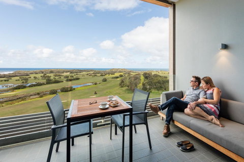 RACV Torquay Resort - Food Delivery Shop 7