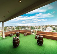 Summer House Melbourne Backpackers - Food Delivery Shop