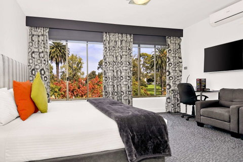 Comfort Hotel East Melbourne - Food Delivery Shop 4