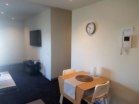 Southbank Short Stay Apartment - Food Delivery Shop 3