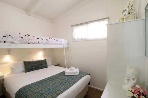 Kanasta Caravan Park - Food Delivery Shop 21