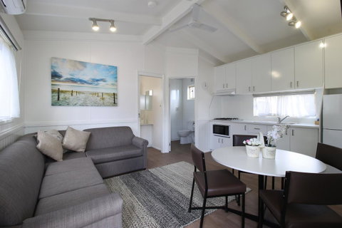 Kanasta Caravan Park - Food Delivery Shop 17