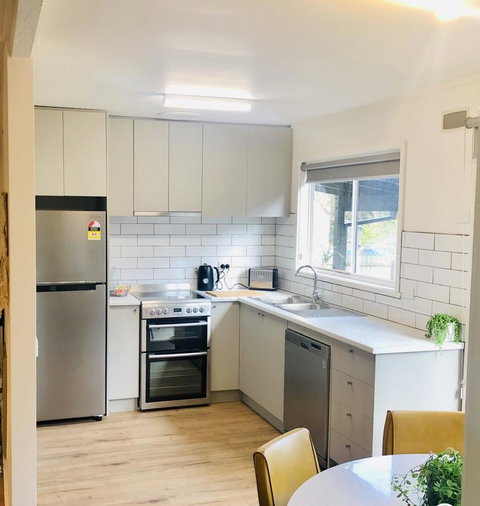 Kanasta Caravan Park - Food Delivery Shop 6