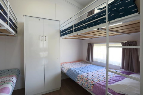 Kanasta Caravan Park - Food Delivery Shop 34