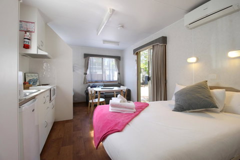 Kanasta Caravan Park - Food Delivery Shop 22