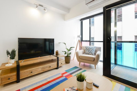 Canvas Suites On Russell Place - Food Delivery Shop 30