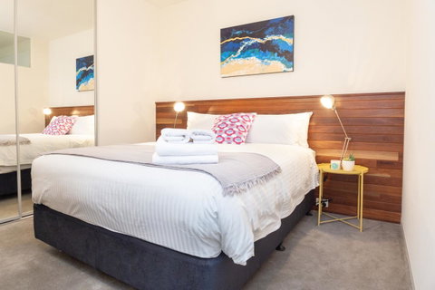 Canvas Suites On Russell Place - Food Delivery Shop 15