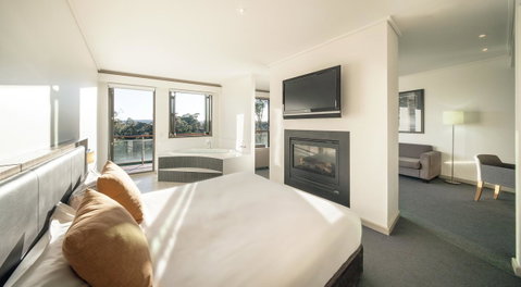 RACV Goldfields Resort - Food Delivery Shop 42