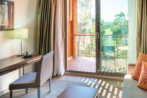 RACV Goldfields Resort - Food Delivery Shop 44