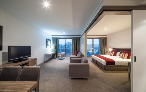 RACV Goldfields Resort - Food Delivery Shop 2