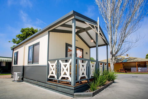 BIG4 Whiters Holiday Village - Food Delivery Shop 31