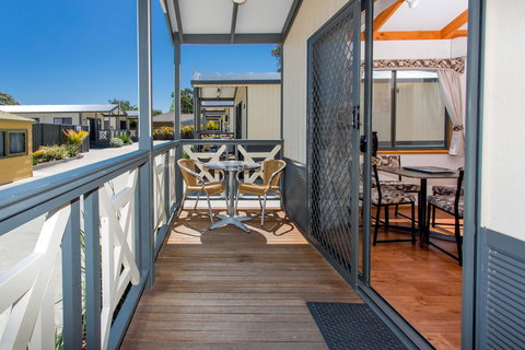 BIG4 Whiters Holiday Village - Food Delivery Shop 32