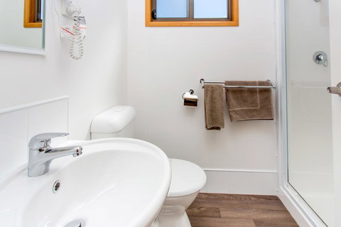 BIG4 Whiters Holiday Village - Food Delivery Shop 30